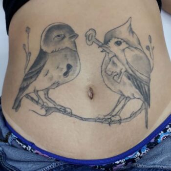 INGRID MOTA remoção de tatuagem passaros antes